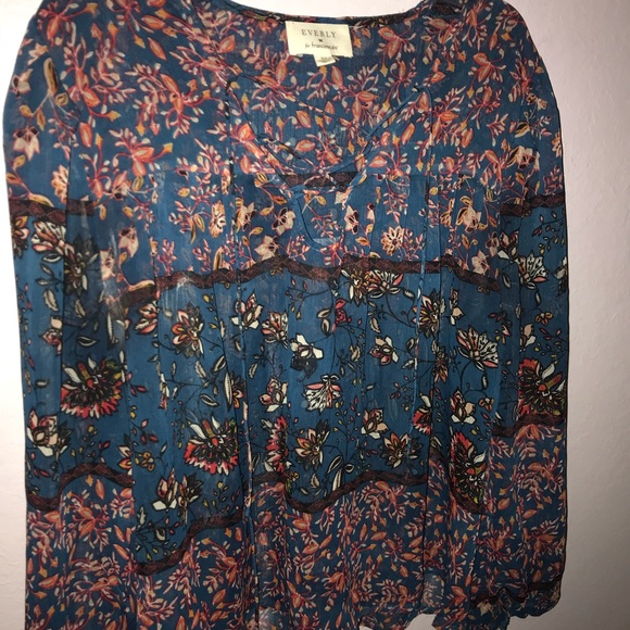 Francesca's Collections Tops - Francesca’s Floral Top